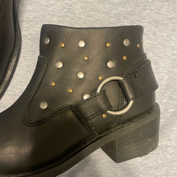 Harley-Davidson Women’s Hayward boot. Studded Blk Leather Ankle Boots w/ Ring - Picture 8 of 9